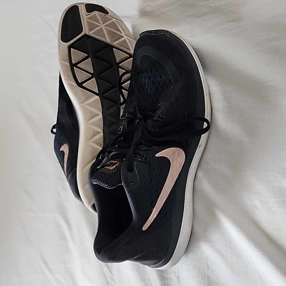 ✨️ Nike Flex Running Shoes ✨️